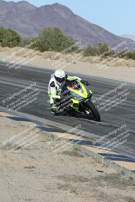 media/Dec-01-2025-Moto Forza (Mon) [[2daa91e15f]]/2-Intermediate Group/Session 4 (Turn 10 Inside)/